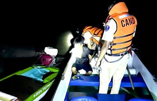 Phát hiện nhiều vụ khai thác hủy diệt tôm cá trên sông ở Cà Mau